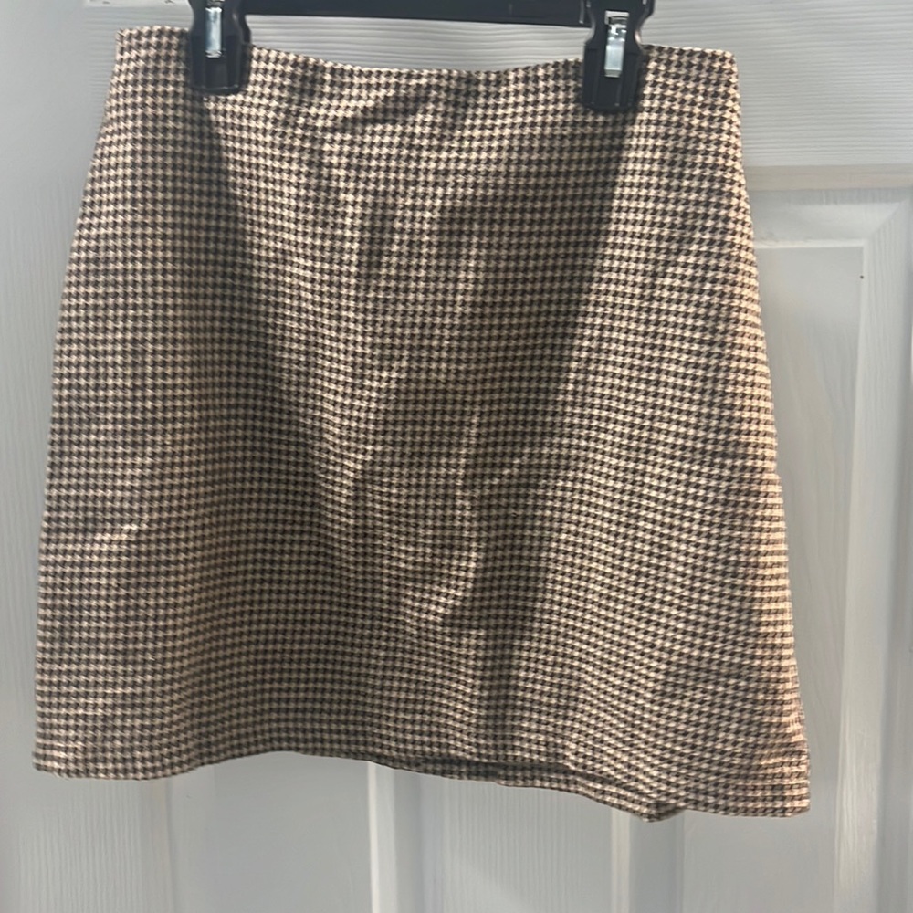 Tan Patterned Pencil Skirt